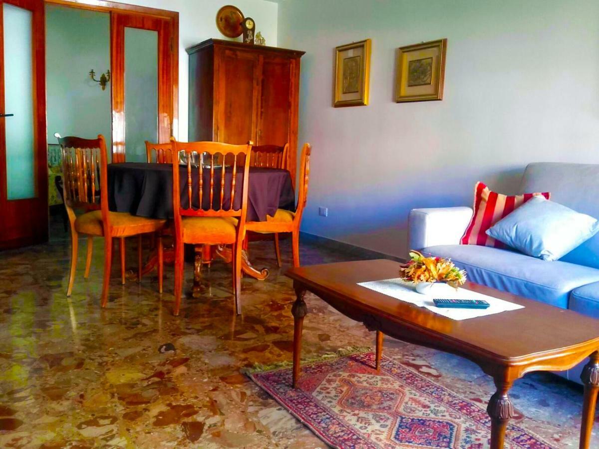Roma Manuela'S Cozy Guest House Trastevere Exterior photo